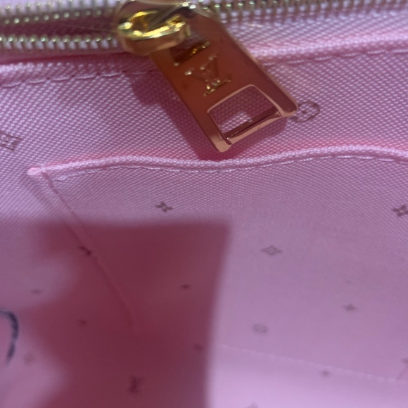 Louis Vuitton Onthego MM - Picture 8 of 9